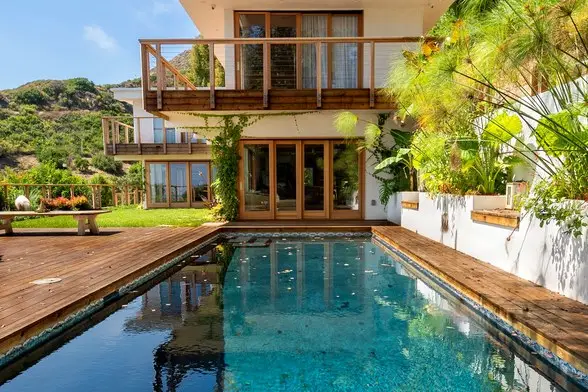 axmis pool and exterior renovation 588x392